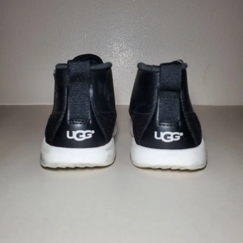 Ugg Seaway Chukka Lace Up Shoe Size 12 Girls